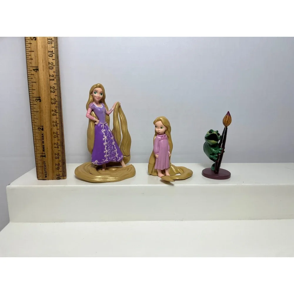 Disney Tangled Action Figures Lot of 5 Rapunzel Pascal Mother Gothel Hook Hand